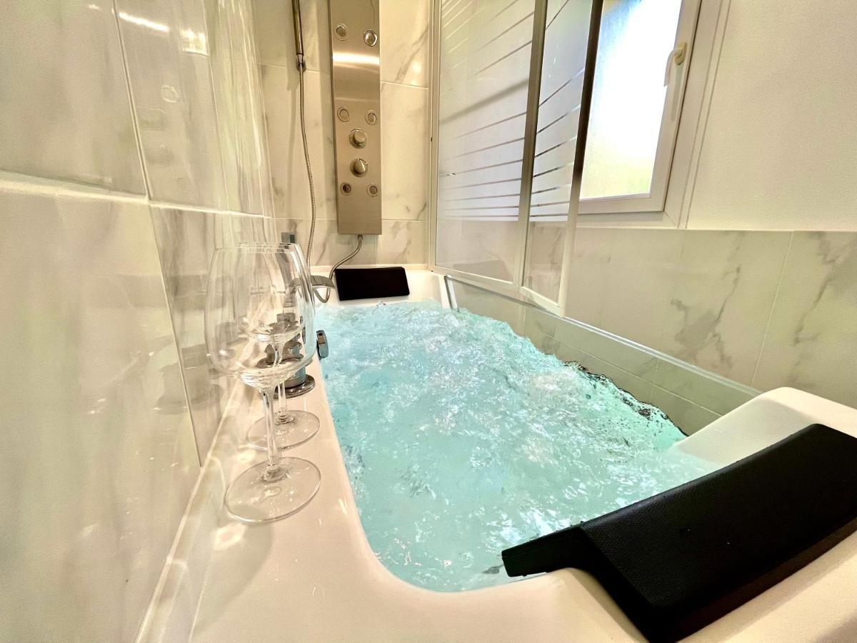Cocon Luxe - Sauna & Balneo Au Coeur De Remeš Exteriér fotografie